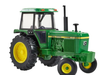 Britains John Deere 4240